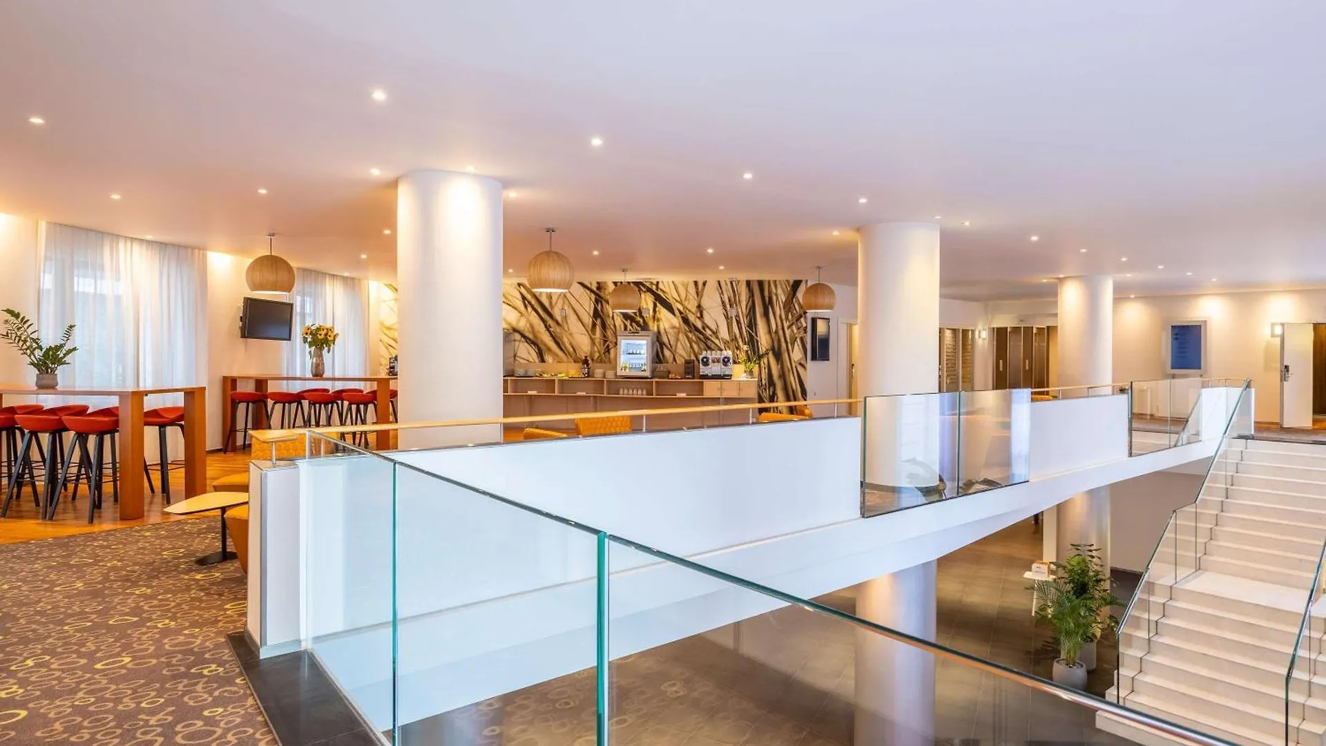 Novotel Brussels City Centre 4*,
