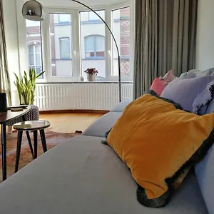 https://large-apartment-800m-from-the-beach-90-square-meters.ostend-hotel.net